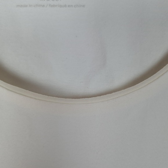 Spanx In & Out Tank Top Womens Medium White Powder Shaping Shapewear Jersey - Picture 3 of 16